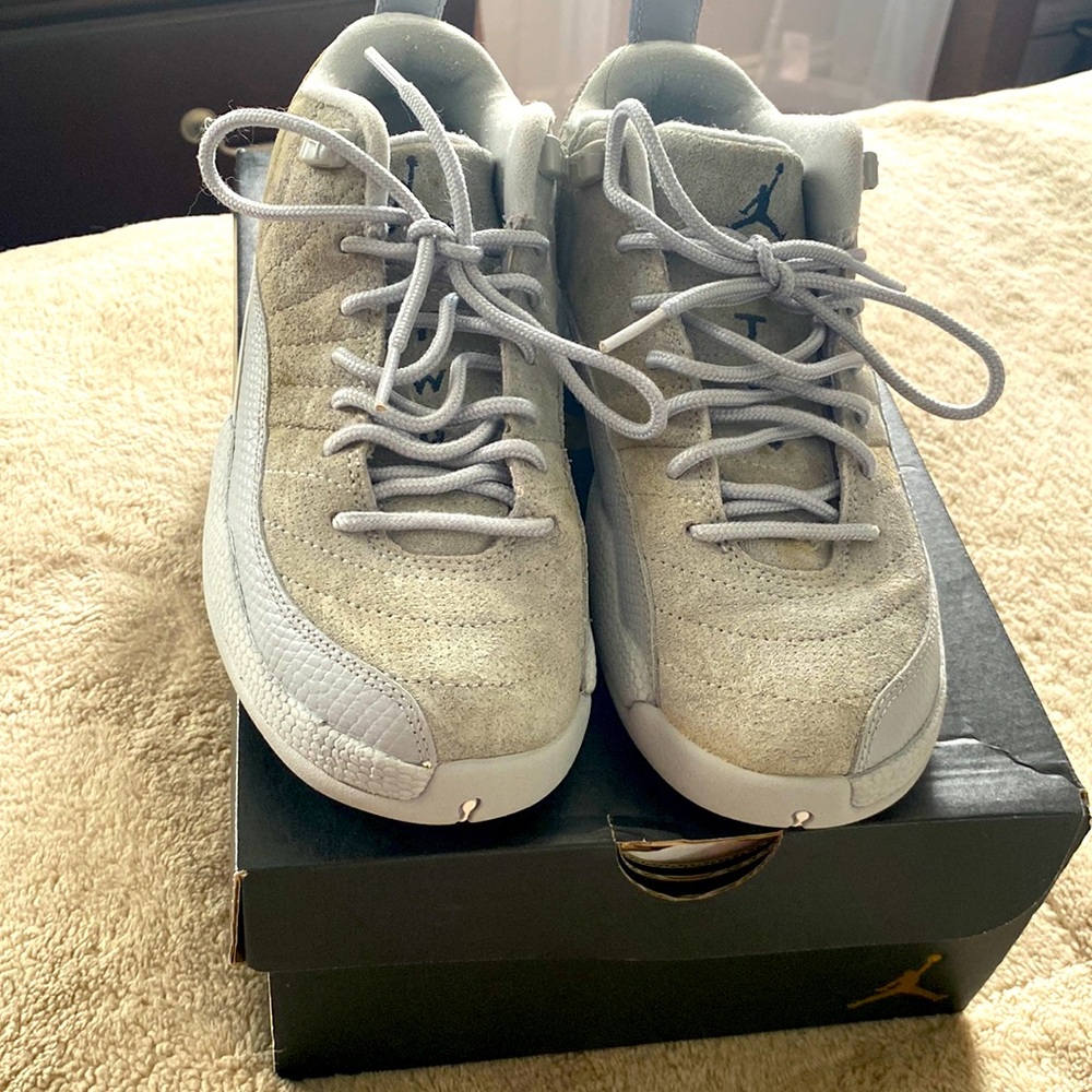 Air Jordan 12 retro low Bg size 4y pre loved in original box